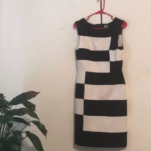 Size 8, White House Black Market